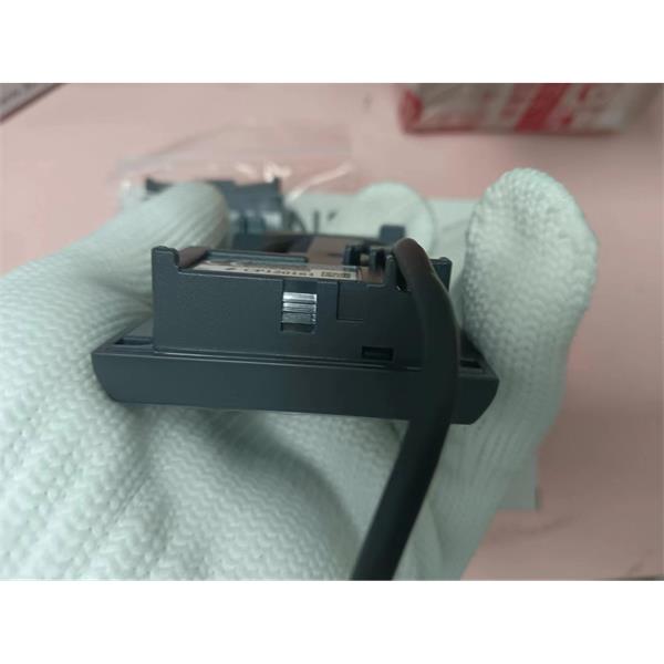 KEYENCE超小型數字激光傳感器放大器單元LV-N11MN